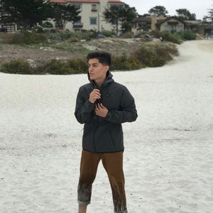 Meet your Posher, Jairo